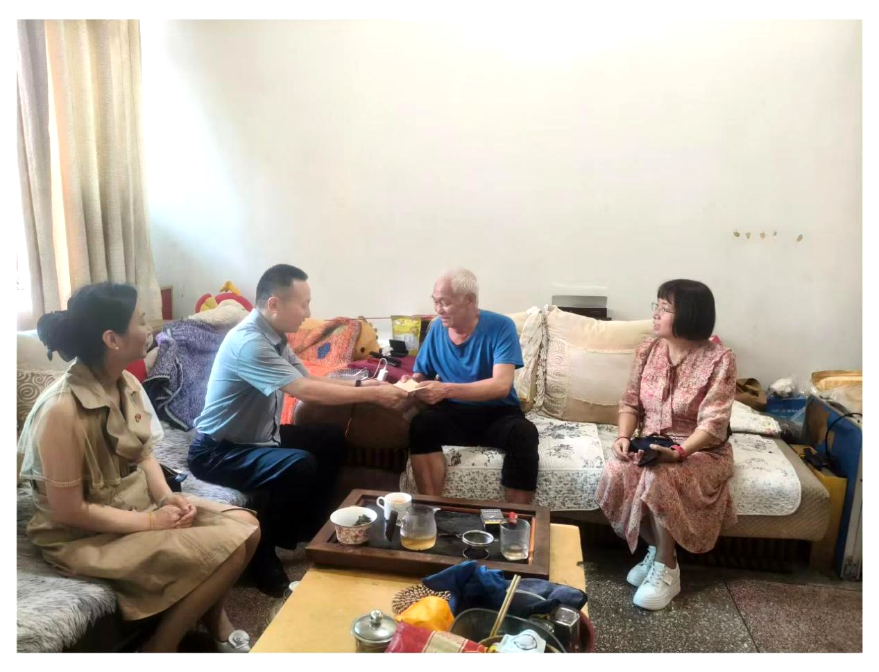 七一慰问老党员活动-临沧市中医医院-图片3(1).png
